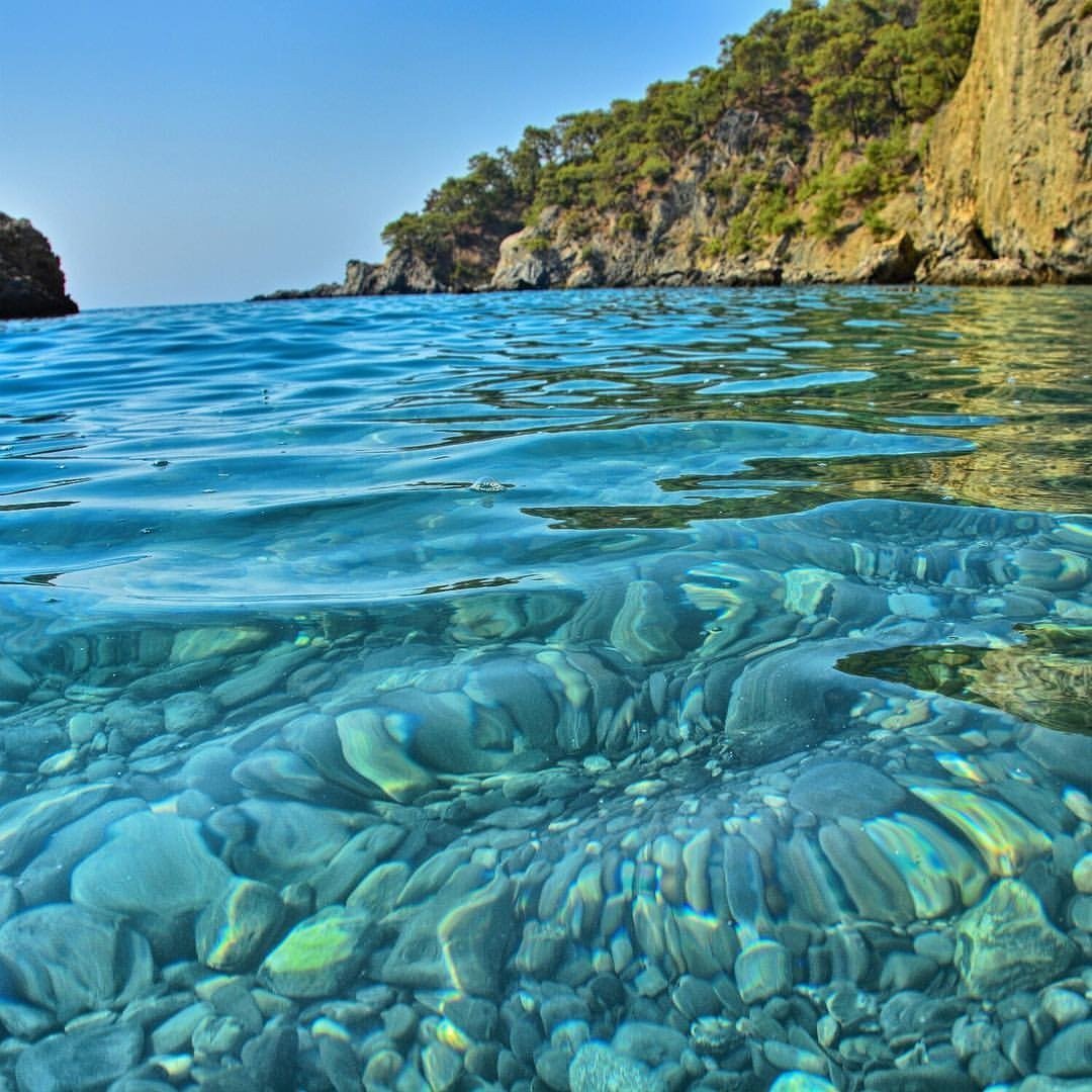 море разного цвета