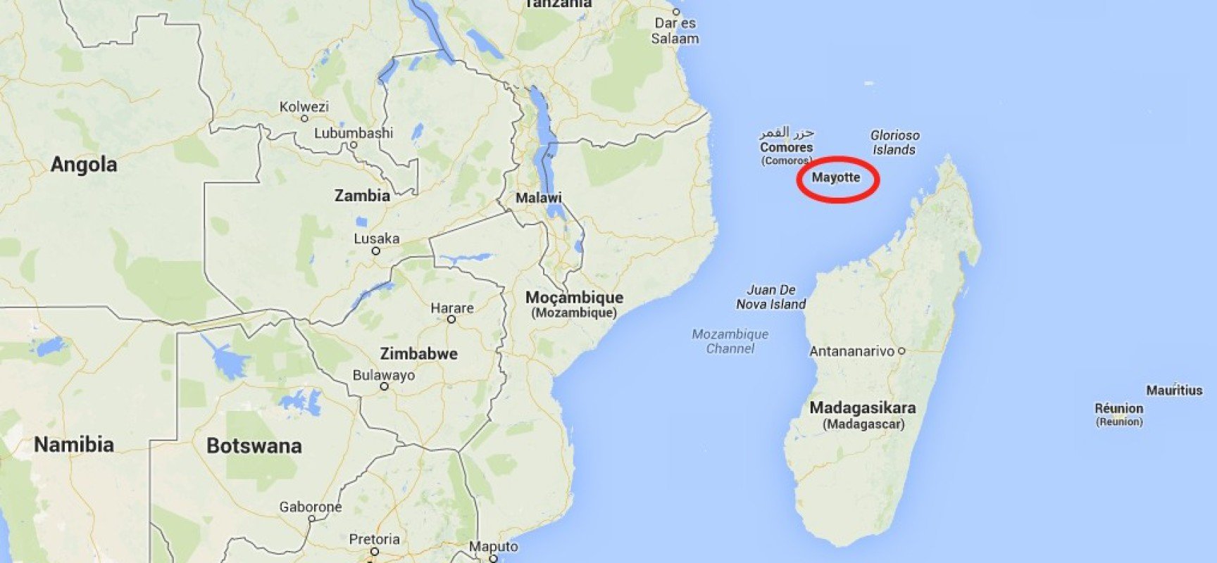Пролив между африкой и островом мадагаскар. Мадагаскар и Занзибар на карте. Мадагаскар Мозамбикский пролив. Занзибар на карте Африки. Остров Занзибар на карте.