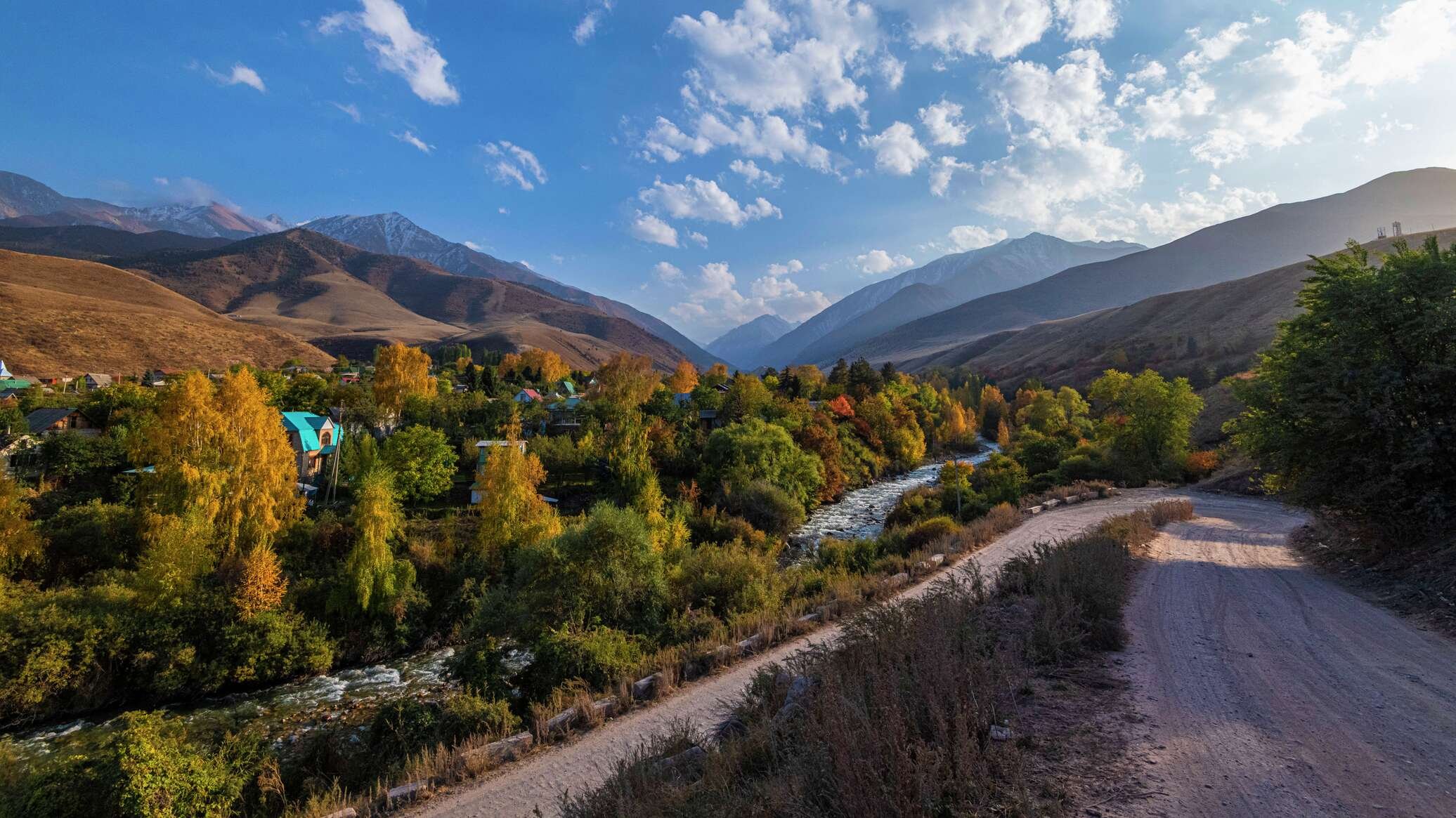 Ала вью. Ала Арчинское ущелье Кыргызстан. Ала Арча Киргизия. Природа Кыргызстана ала Арча. Природный парк ала Арча Кыргызстан.