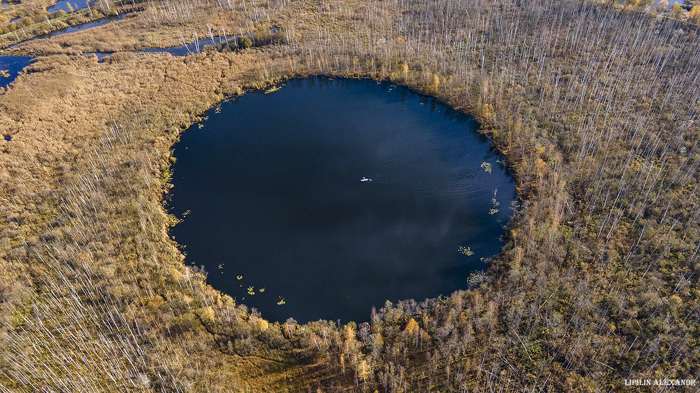 круглое озеро