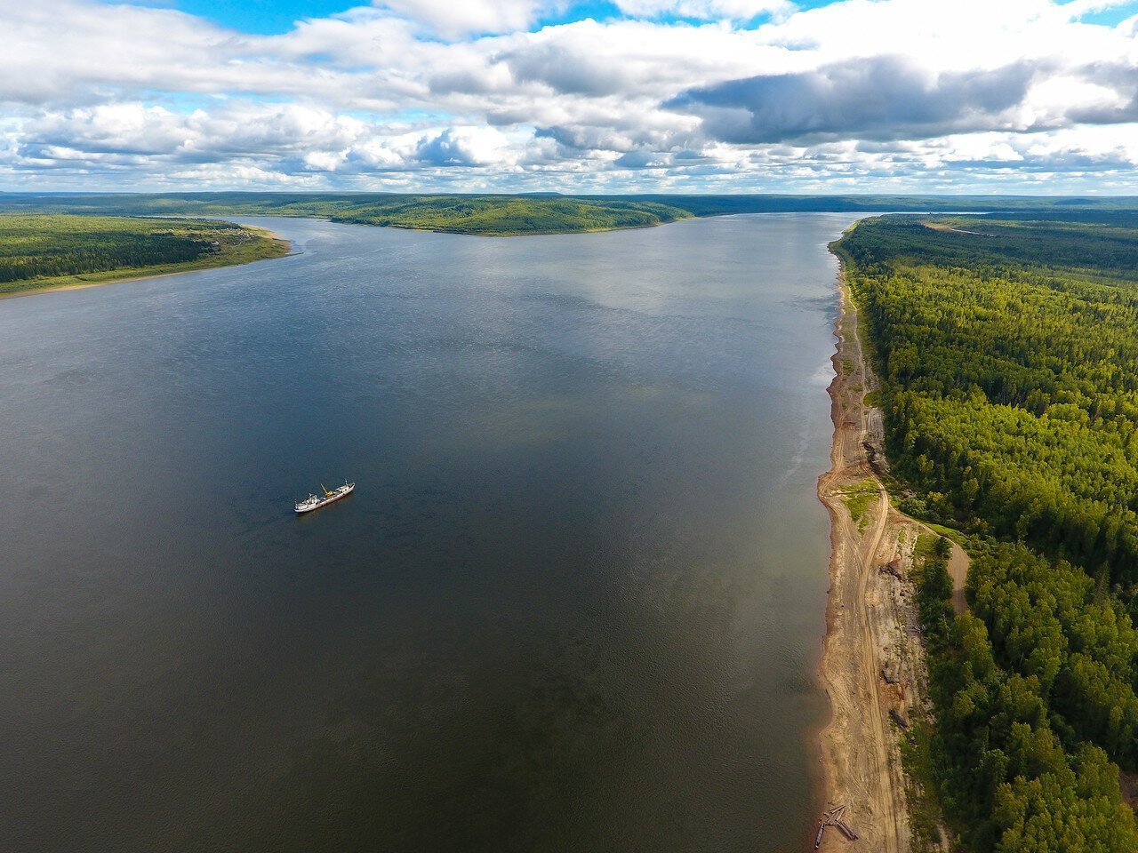 енисей впадает в карское море