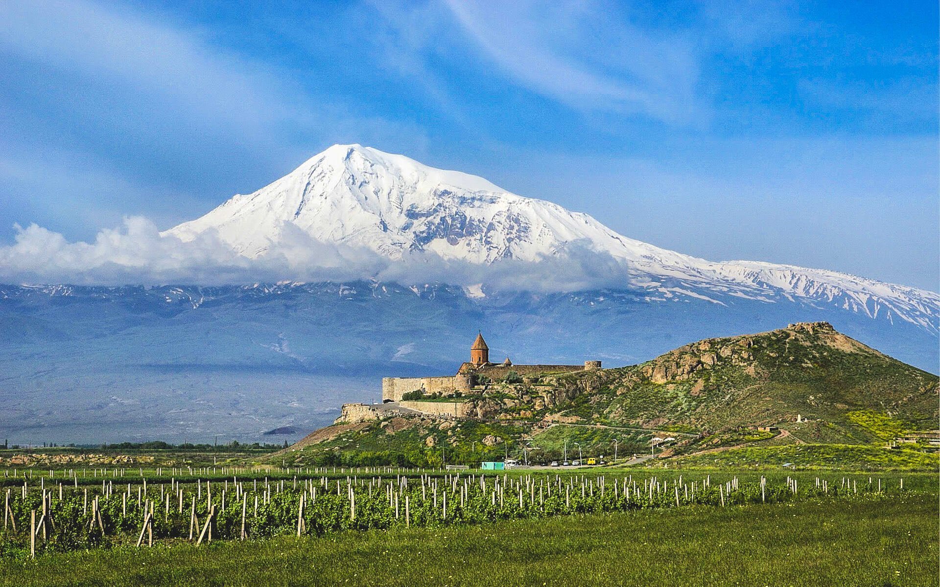 Гора в ереване. Гора Алагяз Армения. Масис Арарат Армения. Араратская Долина Армения. Гора Арарат с Араратской Долиной.