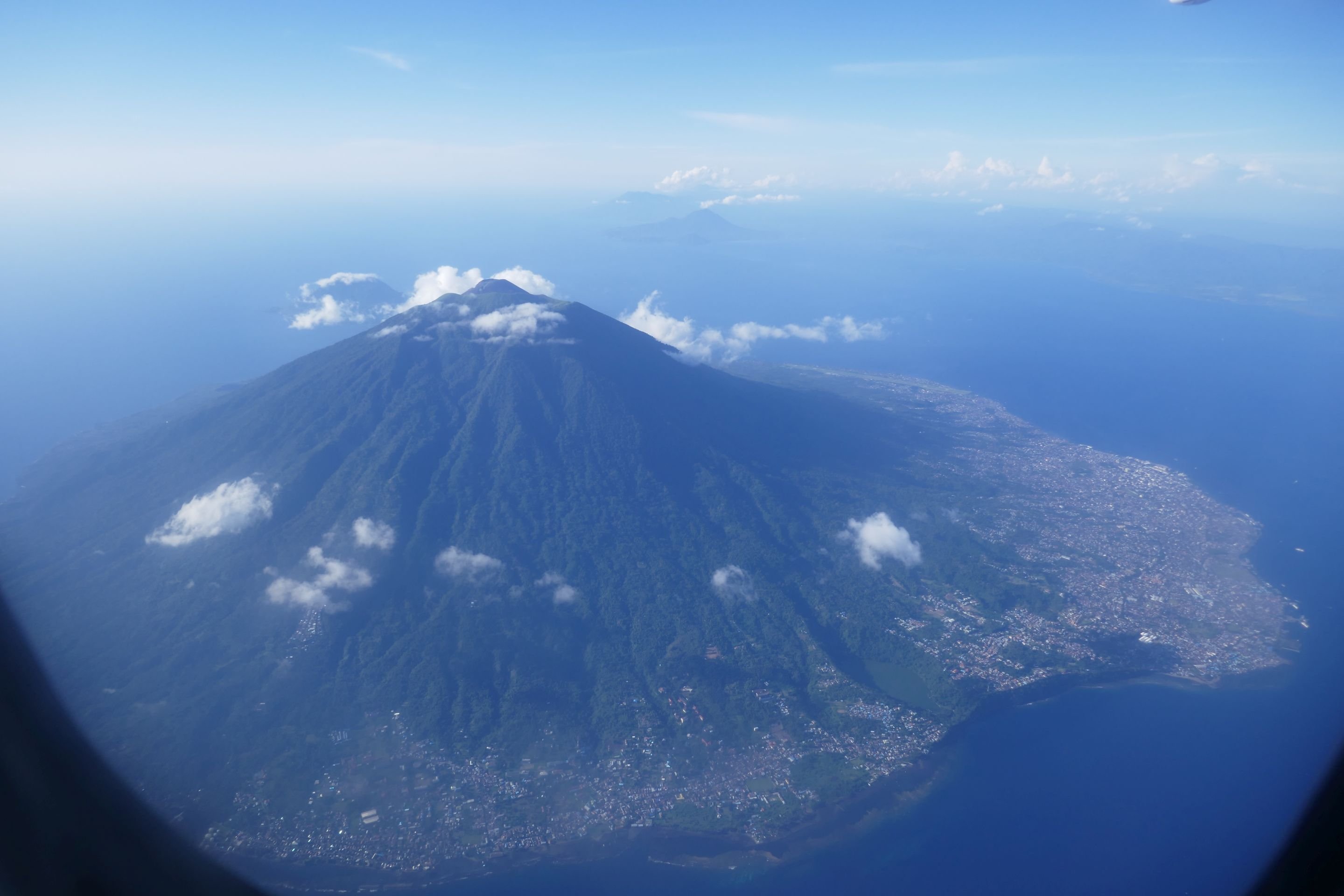 вулкан тятя курильские острова фото