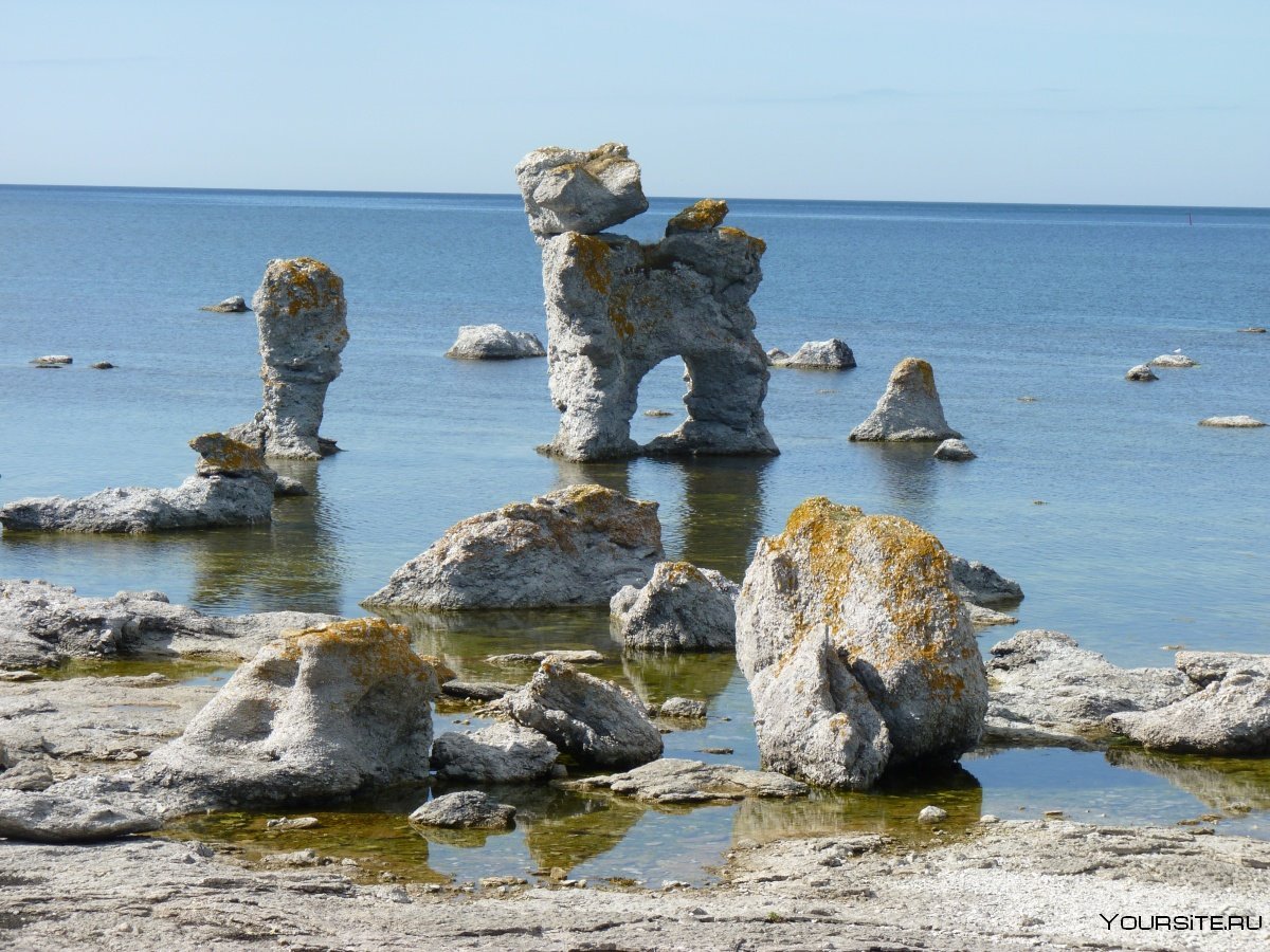 Островов готланд. Готланд, остров в Балтийском море. Готланд остров в Балтийском море зимой. Готланд Крым. Остров Готланд осень.