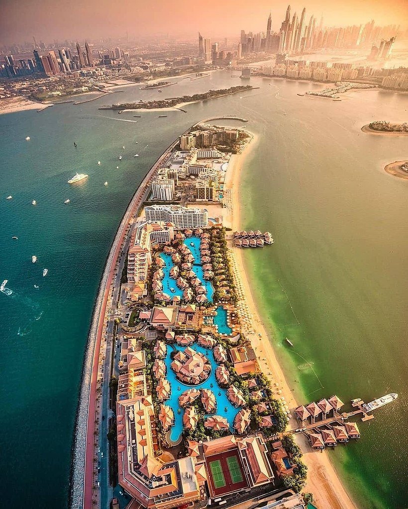 100 в дубае. Джумейра Дубай. Пальма Джумейра 2020. Дубай Palm Jumeirah. Дубай остров Пальма Джумейра отель.