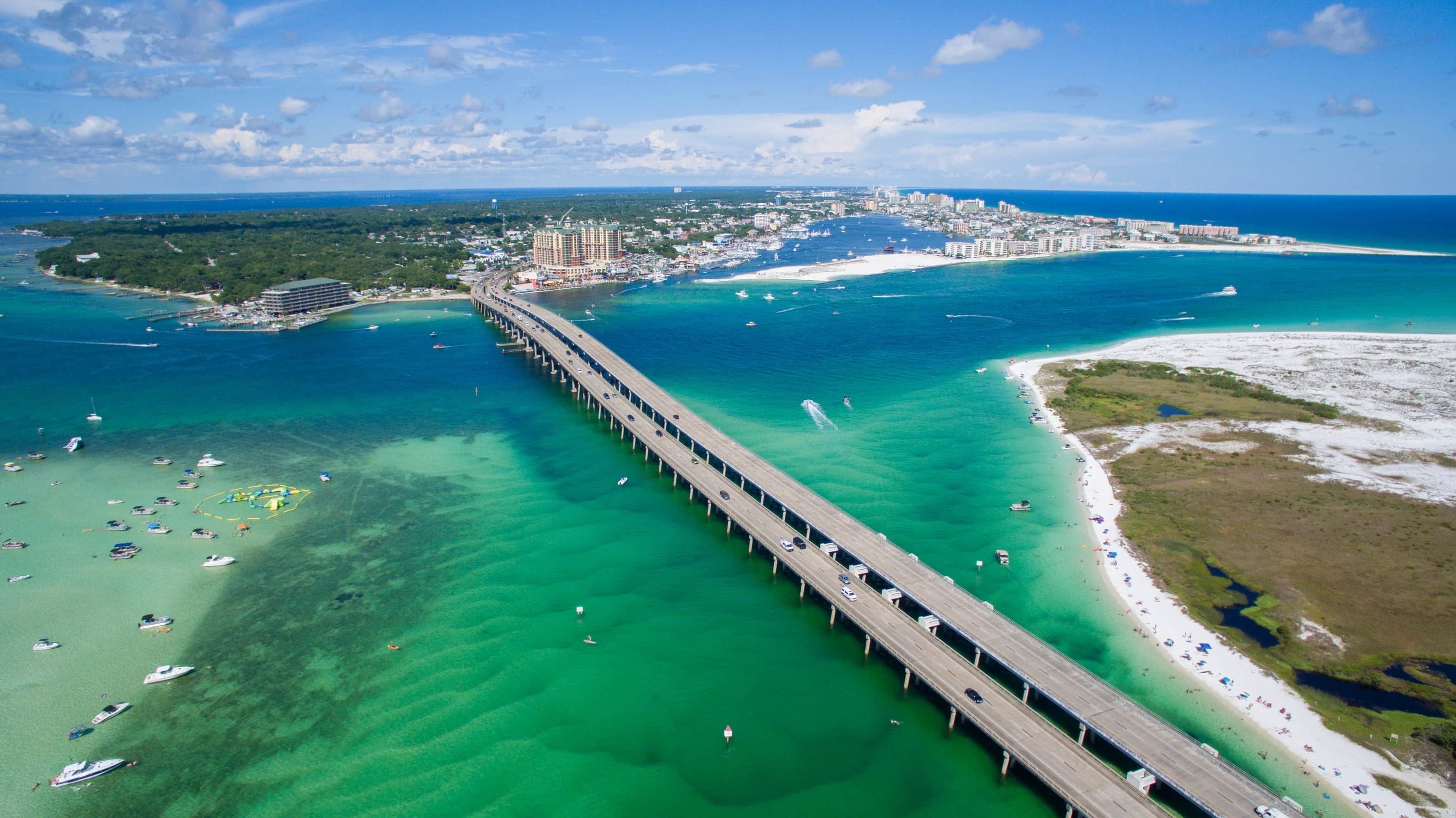 Города на побережье северной америки. Дестин Флорида. Мексиканский залив во Флориде. Дестин Флорида пляжи. Атлантический океан Флорида.