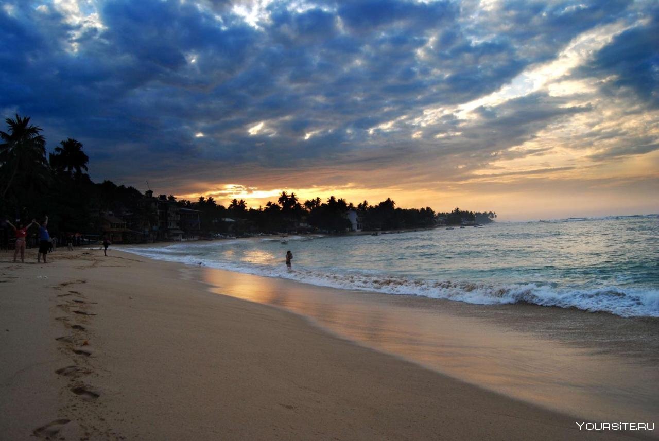 Погода в унаватуне шри. Унаватуна Шри Ланка. Пляж Унаватуна Шри. Унаватуна Бич Шри Ланка. Шри Ланке уно ватуна.