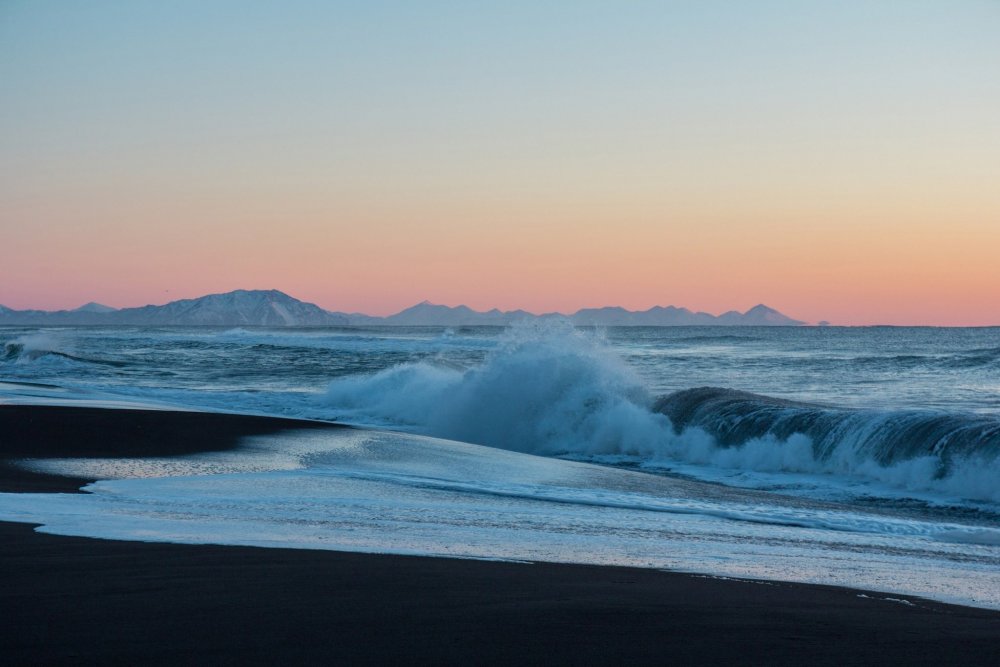 Берег Тихого океана на Халактырский пляж.