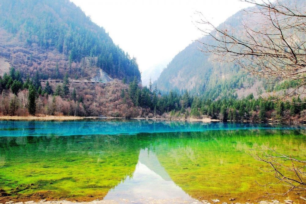 Долина Цзючжайгоу, Китай цветные озера