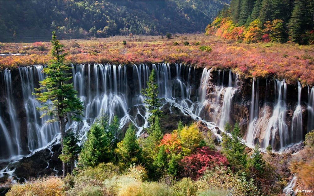 Долина водопадов Цзючжайгоу