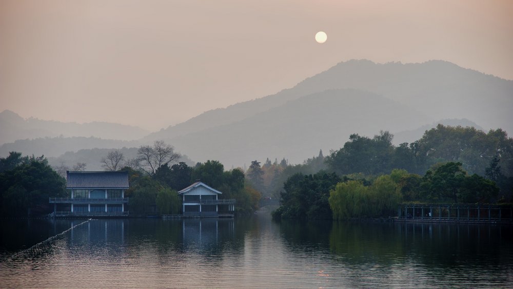 Пресноводное озеро Сиху (г. Ханчжоу)