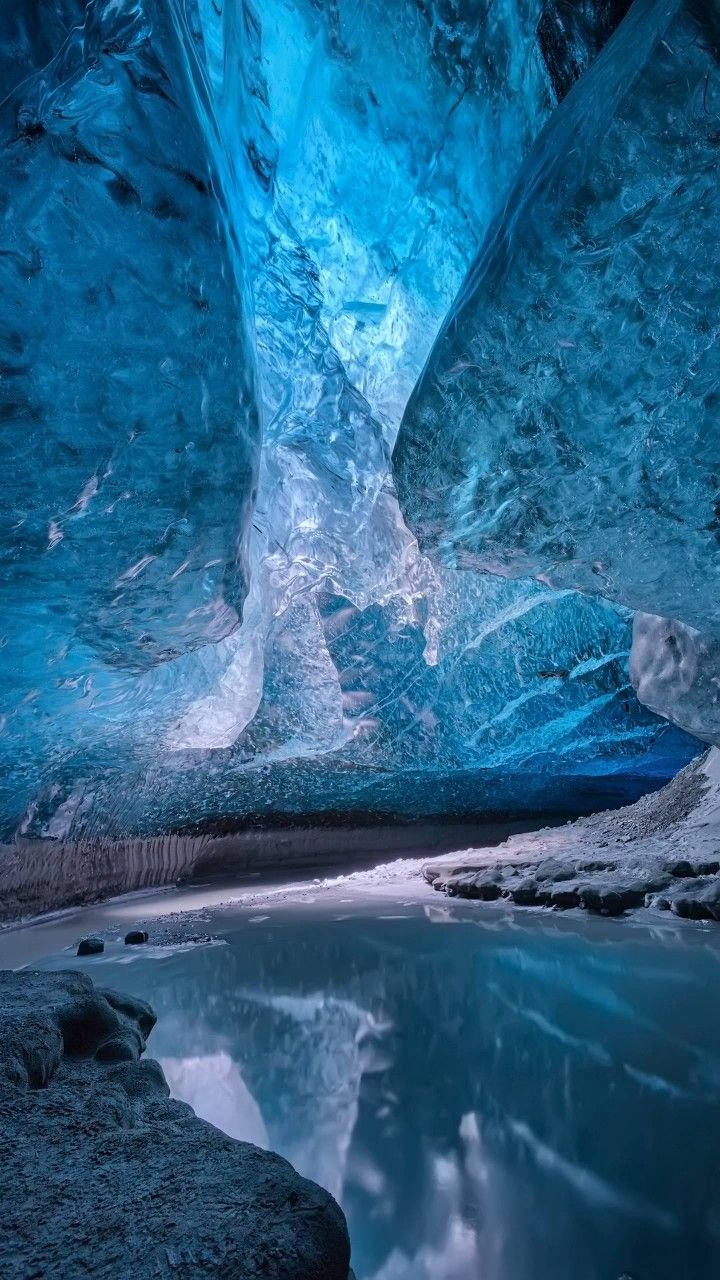 Аляска ледник пещера