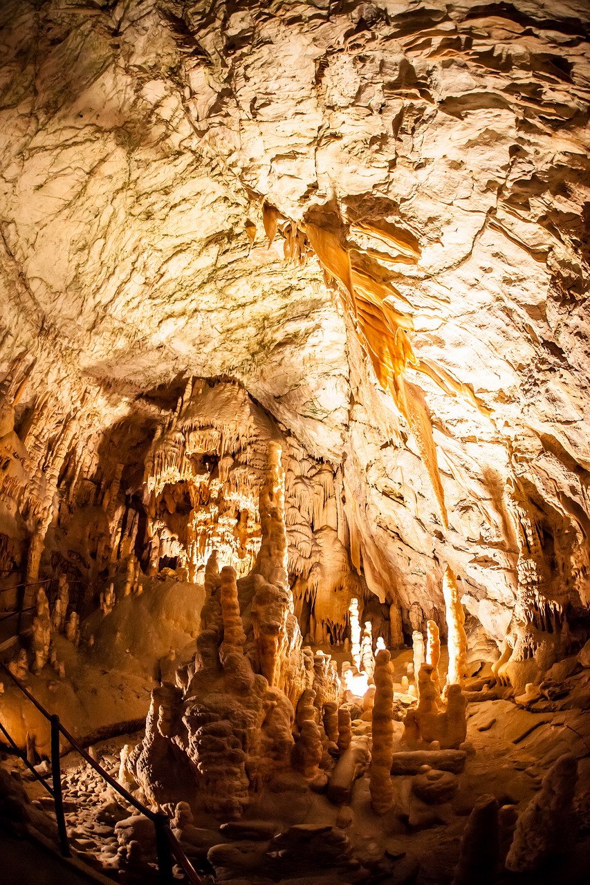 Пещера Ломбрив Франция