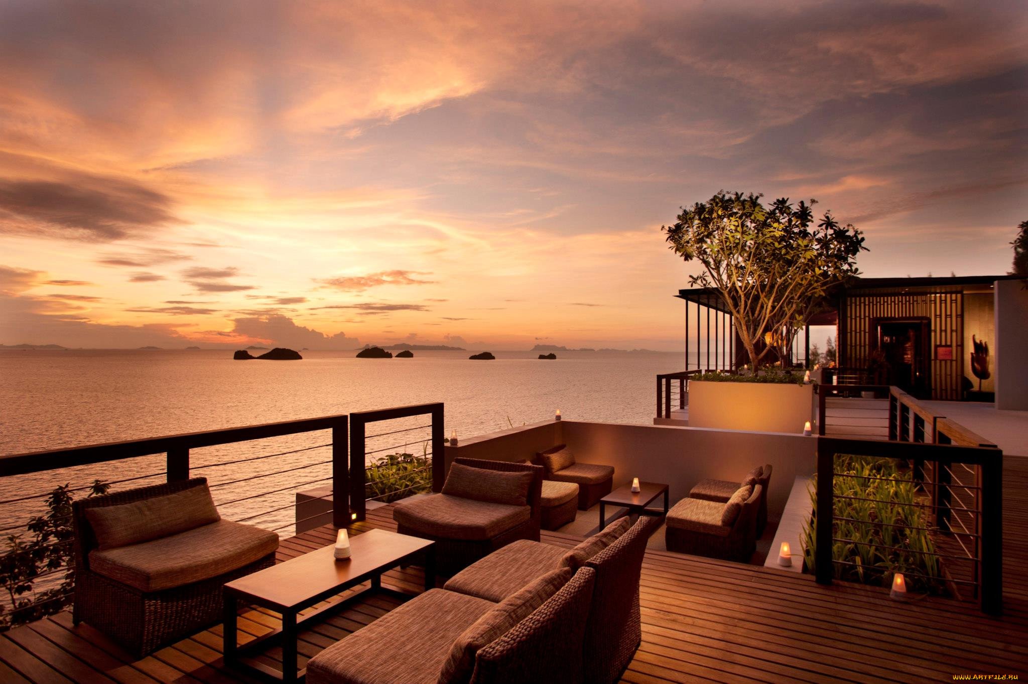 Терраса с видом на море. Conrad Koh Samui, Самуи, Таиланд. Самуи апартаменты Sunset. Веранда в Тайланде. Вид на океан с террасы.