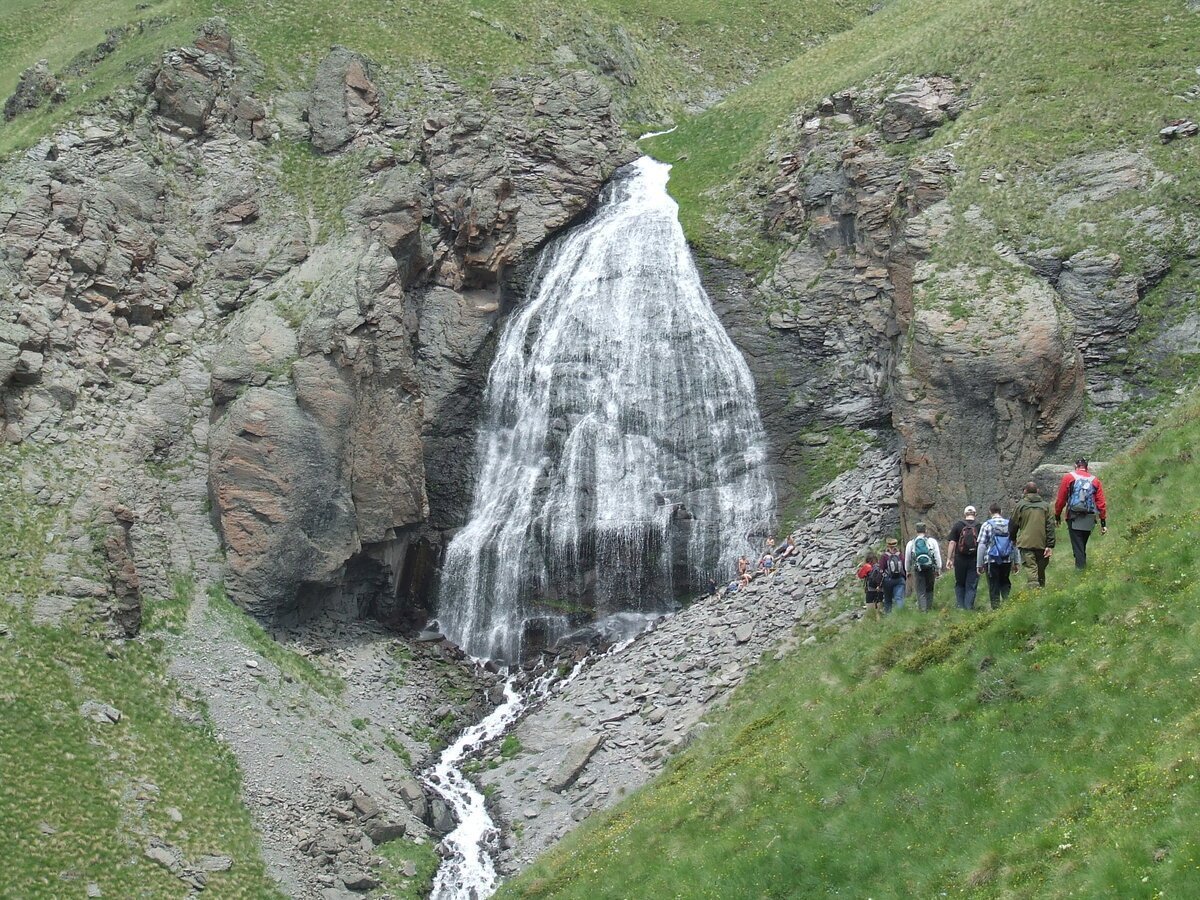 Водопад Суфруджу Домбай