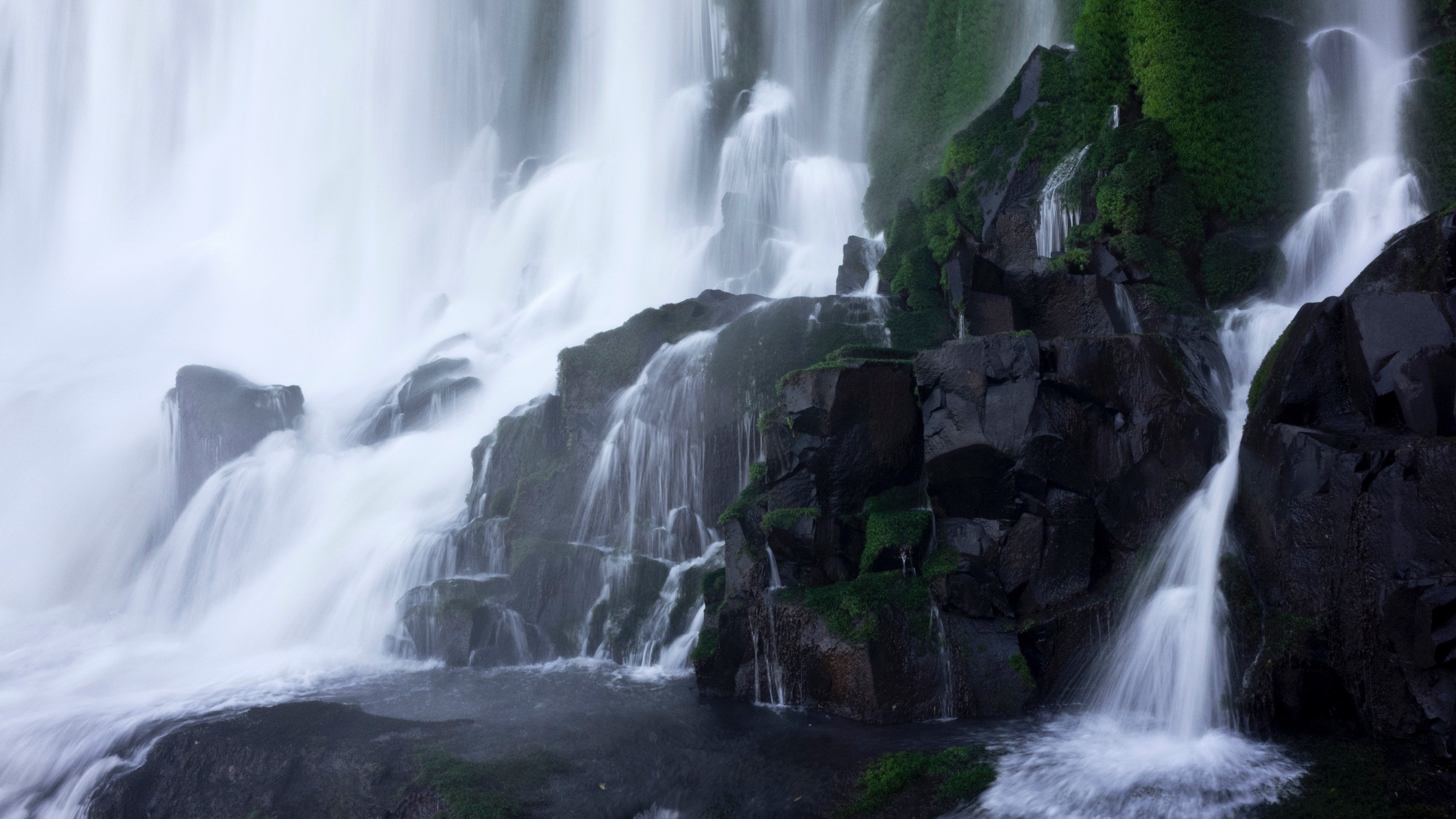 Сумерки водопад. Водопад Игуасу. Водопад Гуайра. Джейрах водопад. Водопад Банг ПЭ.