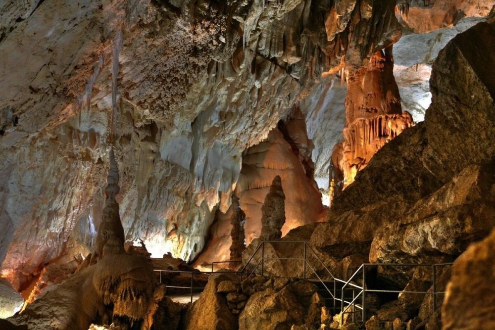 Афонская пещера в Абхазии