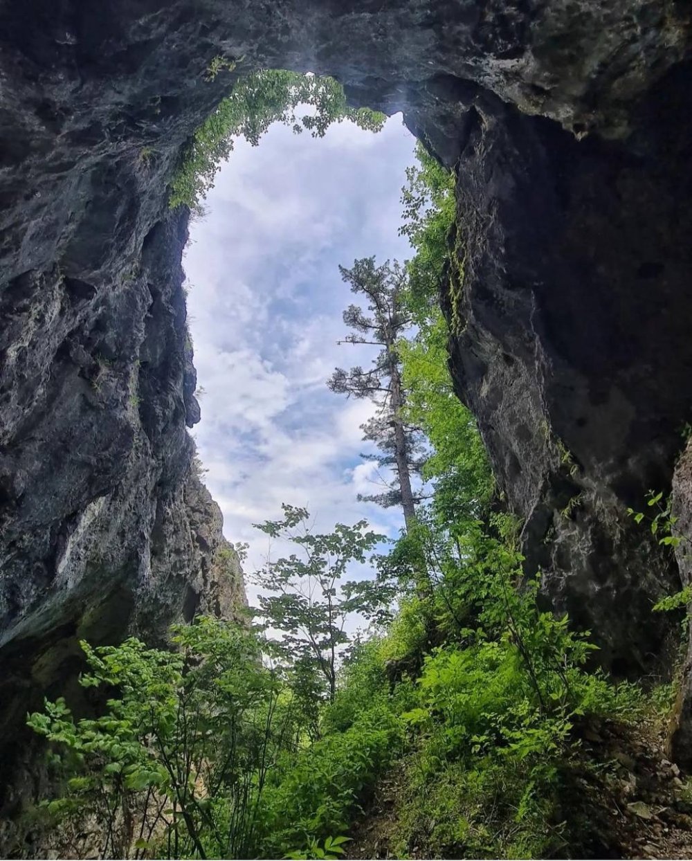 Пещера чертовы ворота Дальнегорск