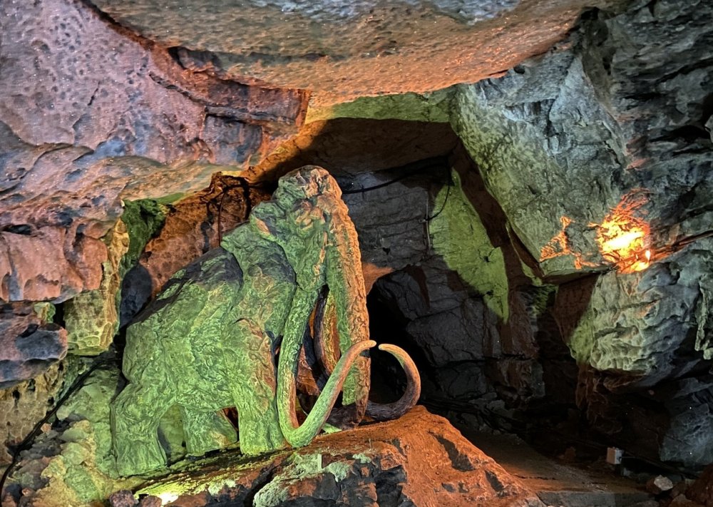 Мамонт в Кунгурской пещере