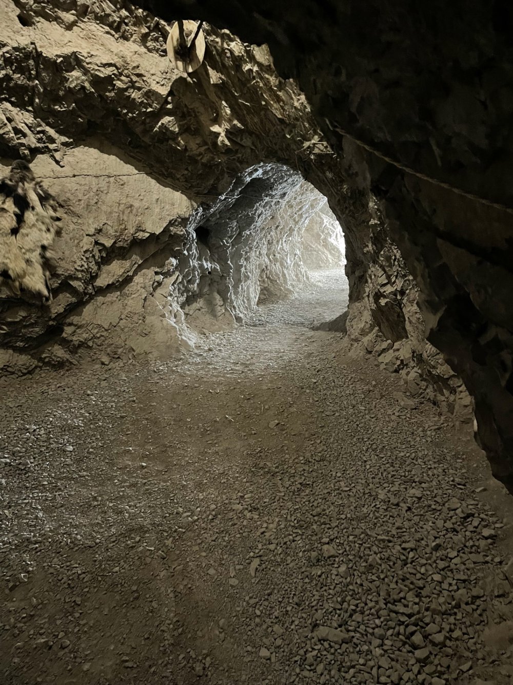 Подвесная пещера Дагестан