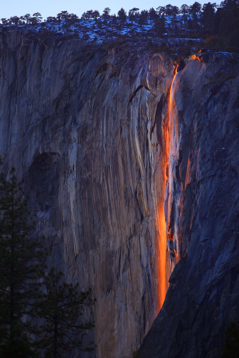 Огненный водопад Хорстейл