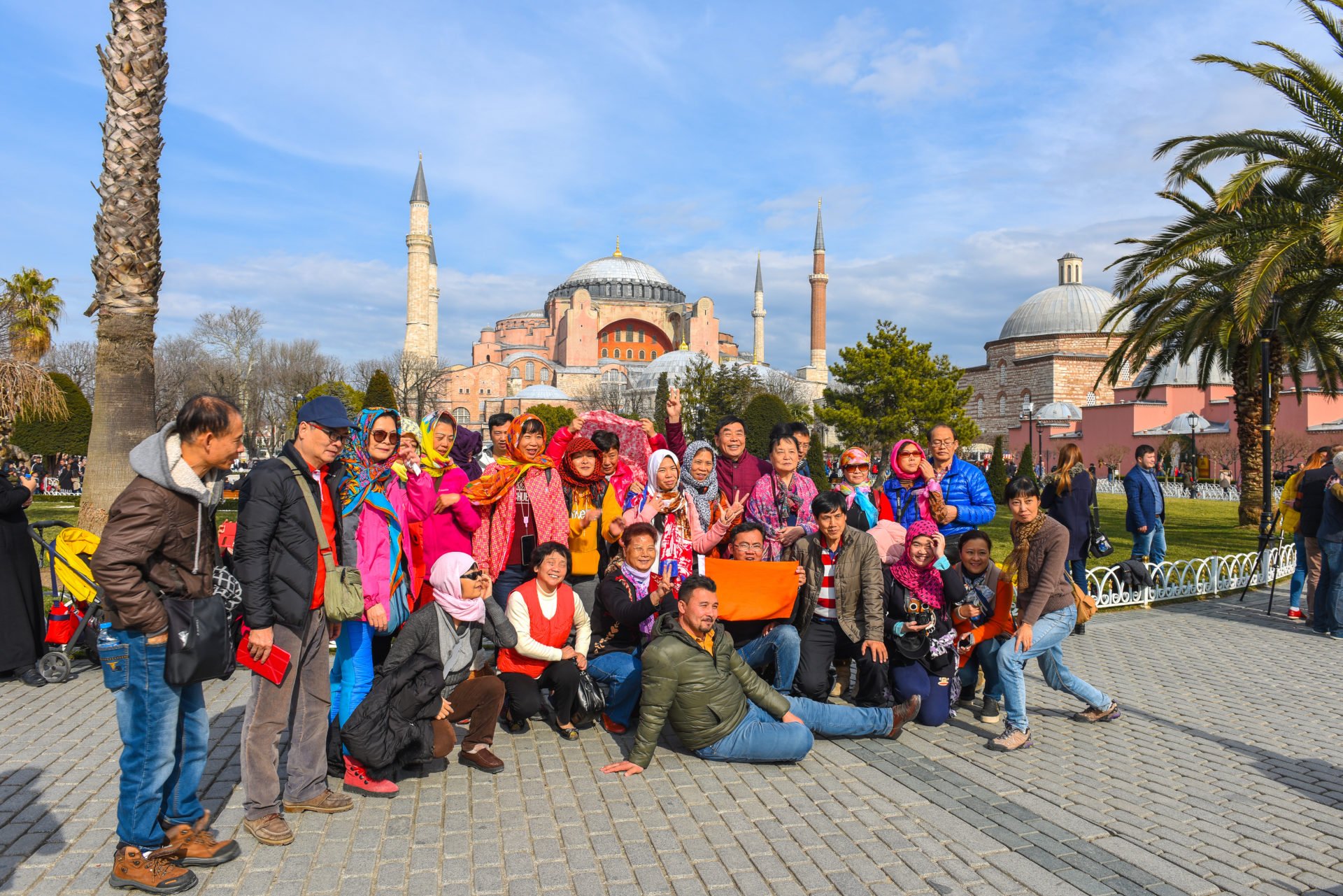 Праздники в стамбуле. Стамбул туристы. Турция туризм. Стамбул фото туристов. Стамбул для туристов экскурсии.