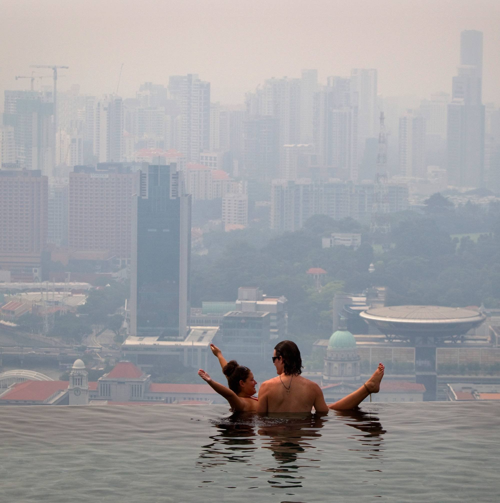 Бассейн Infinity Pool Сингапур. Бассейн на 57-ом этаже Marina Bay Sands в Сингапуре..