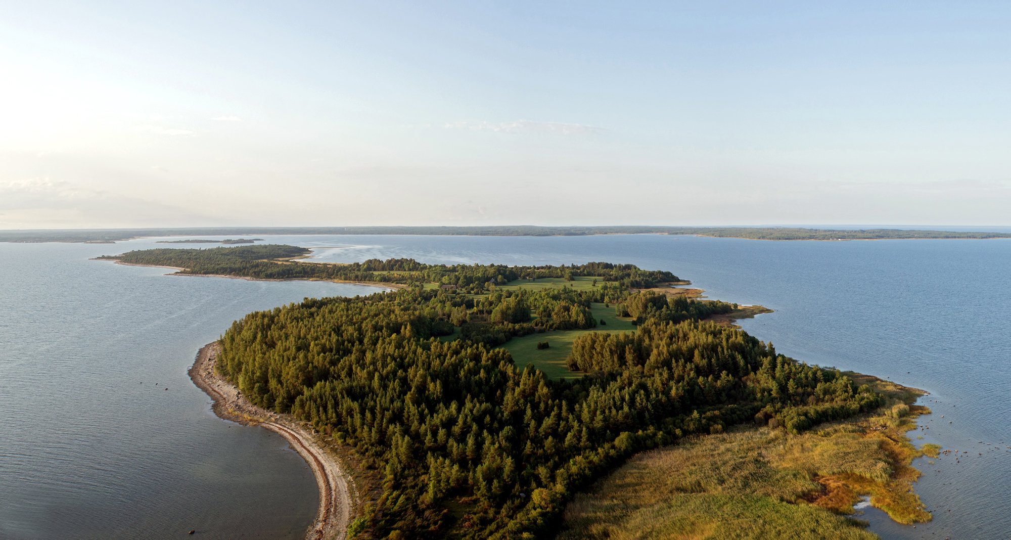 Остров эзель. Остров Сааремаа Эстония. Остров Манилайд Эстония. Остров Экси Эстония. Остров Сааремаа (Северная часть Рижского залива Балтийского моря).