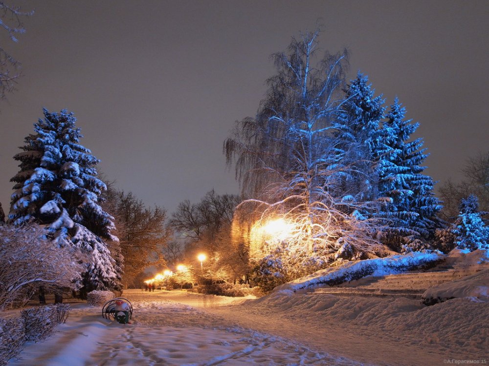 Красивый зимний вечер